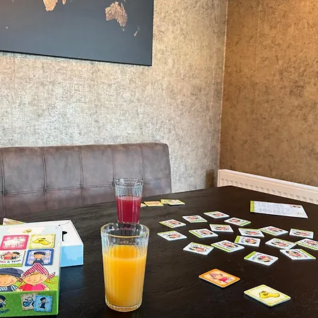 אתר קמפינג Boerennest - Heerlijk Met Overkapt Terras En 3 Slaapkamers - Max 5 Pers - 3 Km Noordzee - Locatie Op Moorhoek 10