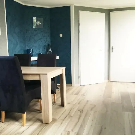 Boerennest - Heerlijk Met Overkapt Terras En 3 Slaapkamers - Max 5 Pers - 3 Km Noordzee - Locatie Op Moorhoek 10 Campingplatz Rockanje