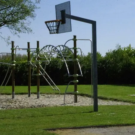 Chalet Boerennest Bij Strand En Duinen - Midicamping Van Der Burgh - Rockanje Кемпинг Рокканье
