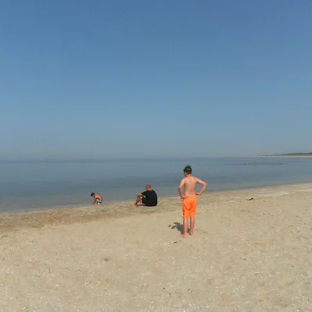 Boerennest - Heerlijk Met Overkapt Terras En 3 Slaapkamers - Max 5 Pers - 3 Km Noordzee - Locatie Op Moorhoek 10 Campingplatz Rockanje