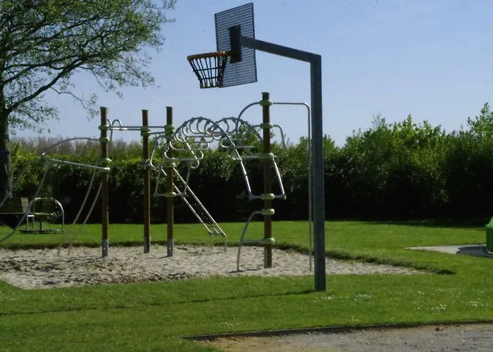 Chalet Boerennest Bij Strand En Duinen - Midicamping Van Der Burgh - Rockanje Кемпинг Рокканье